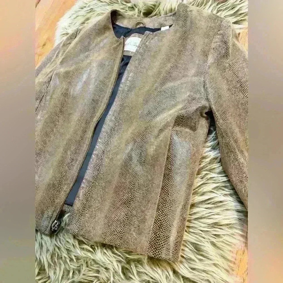 Lord & Taylor Leather Jacket Size M Petite - Picture 3 of 8